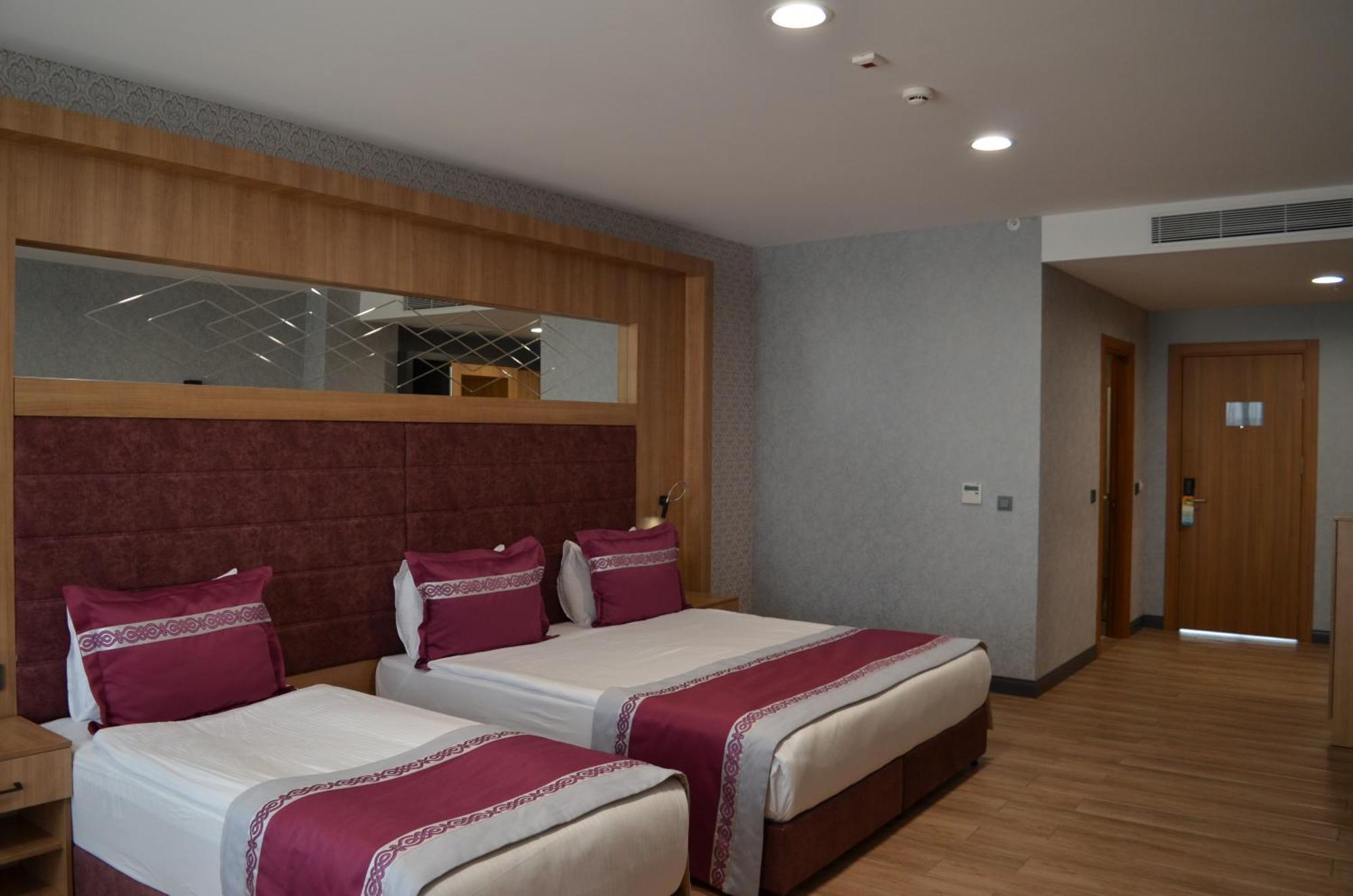 Lavanta Tepesi Hotel Ve Spor Tesisleri 布尔杜尔 外观 照片